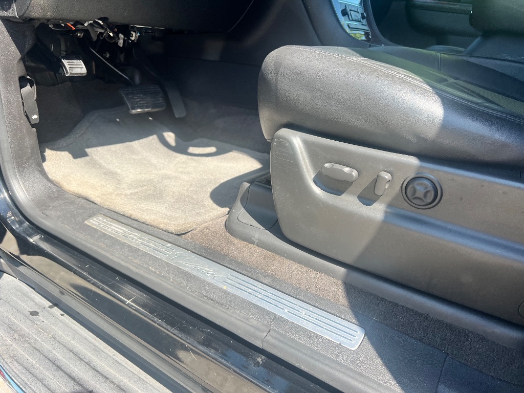 2011 Cadillac Escalade photo
