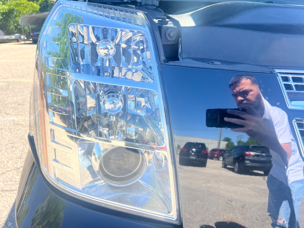 2011 Cadillac Escalade photo