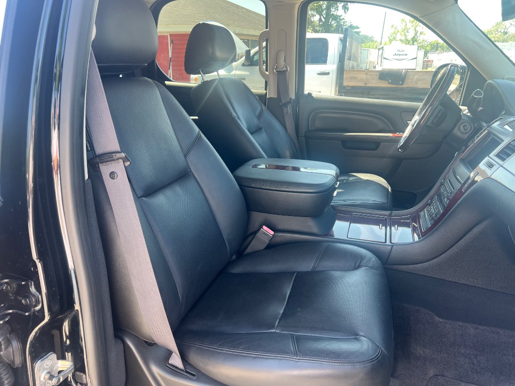 2011 Cadillac Escalade photo