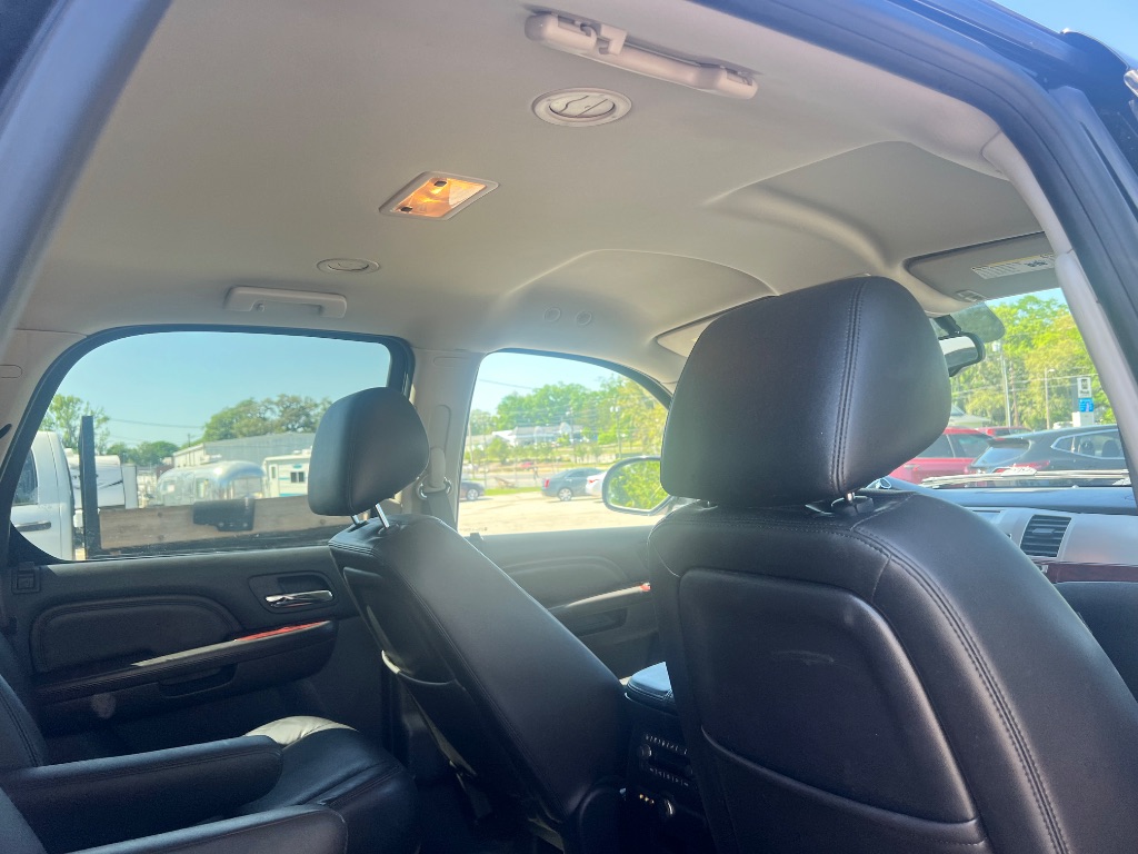2011 Cadillac Escalade photo