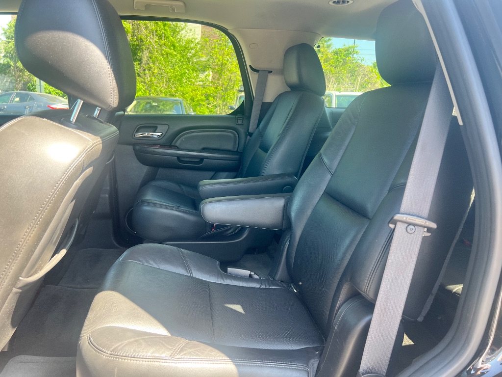 2011 Cadillac Escalade photo
