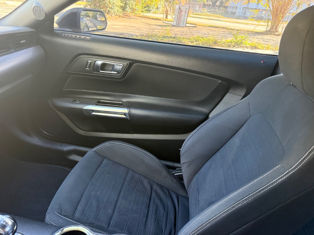 2016 Ford Mustang - $14,999