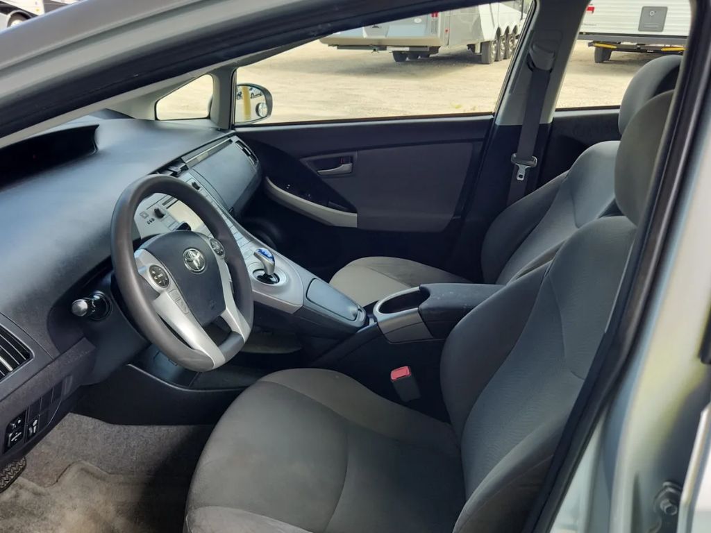 2013 Toyota Prius - $11,999