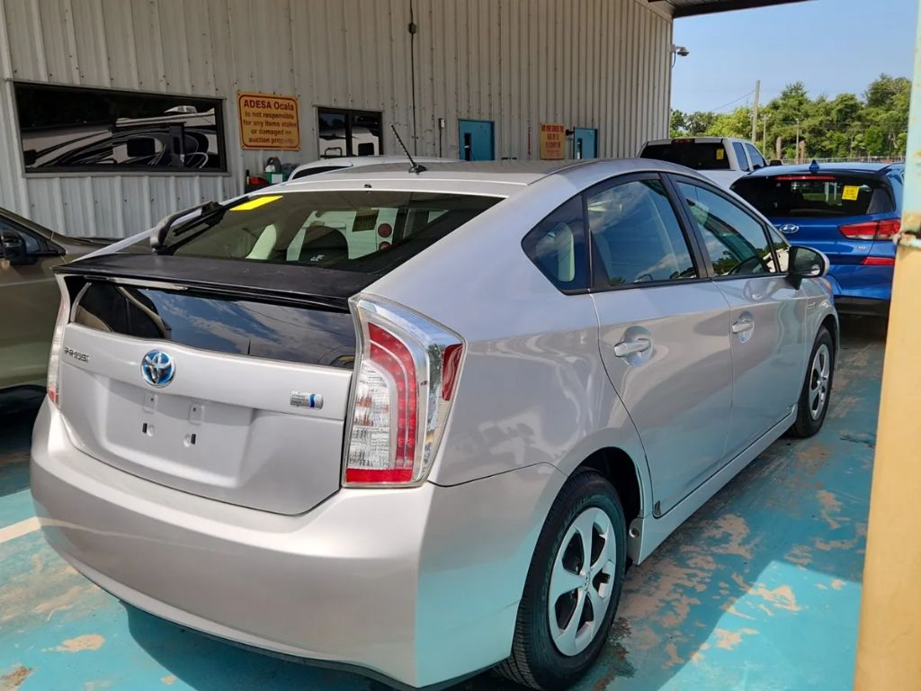 2013 Toyota Prius - $11,999