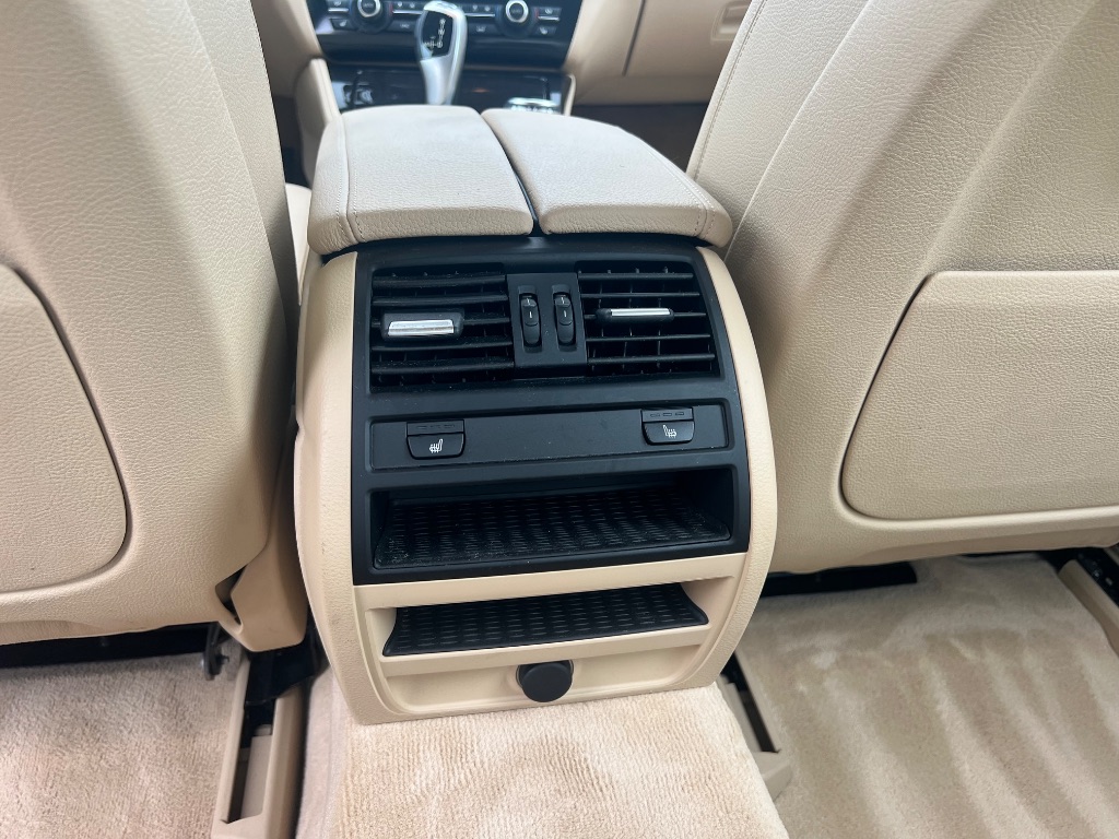 2015 BMW 5-Series 528xi photo