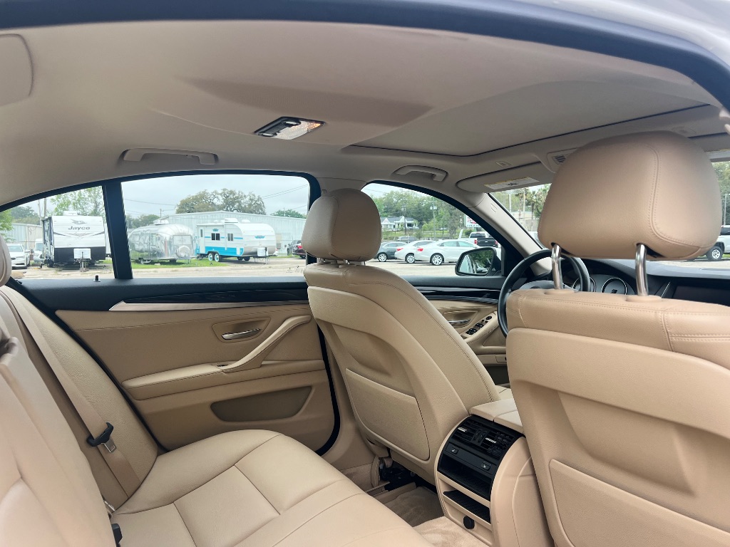2015 BMW 5-Series 528xi photo