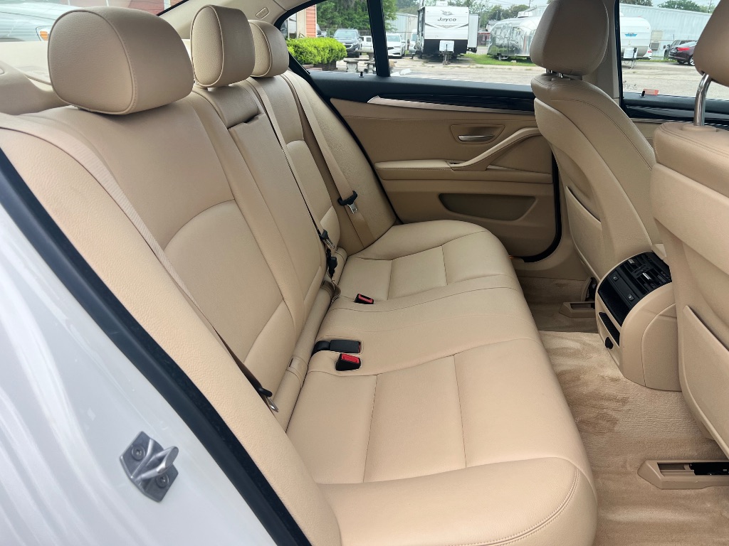 2015 BMW 5-Series 528xi photo