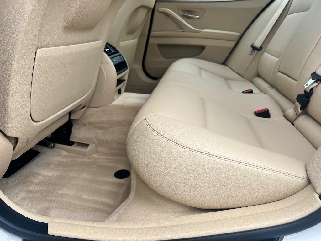 2015 BMW 5-Series 528xi photo