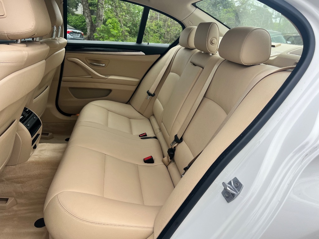 2015 BMW 5-Series 528xi photo