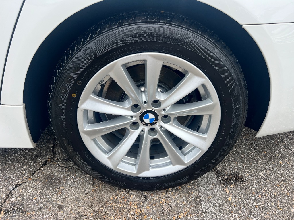 2015 BMW 5-Series 528xi photo