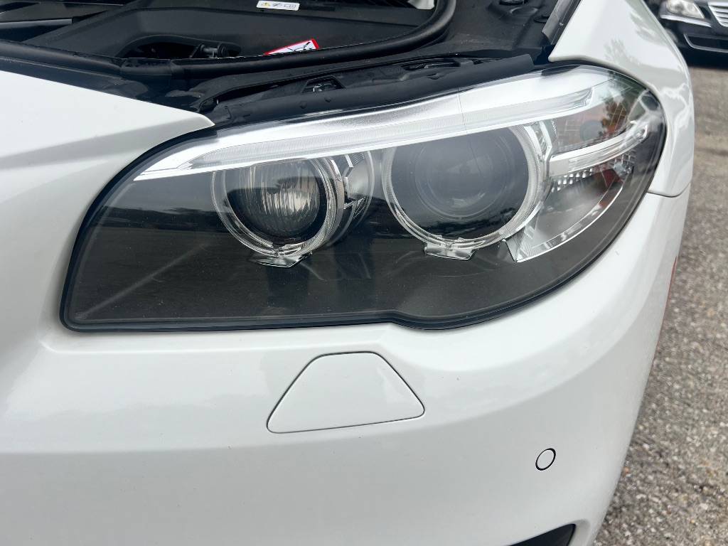 2015 BMW 5-Series 528xi photo