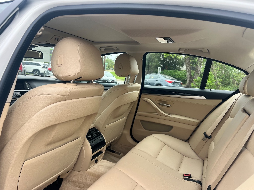 2015 BMW 5-Series 528xi photo