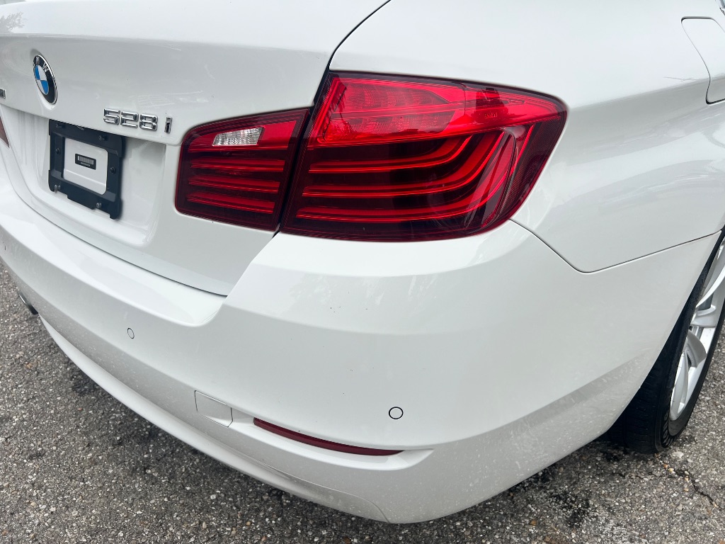 2015 BMW 5-Series 528xi photo