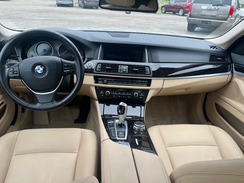 2015 BMW 5-Series 528xi photo