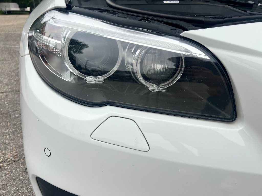 2015 BMW 5-Series 528xi photo