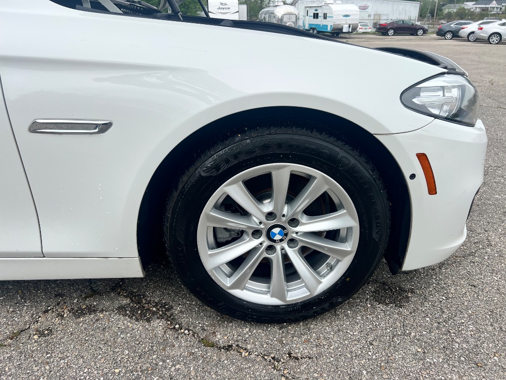 2015 BMW 5-Series 528xi photo
