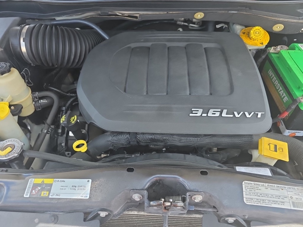 2013 Chrysler Town & Country - $7,999
