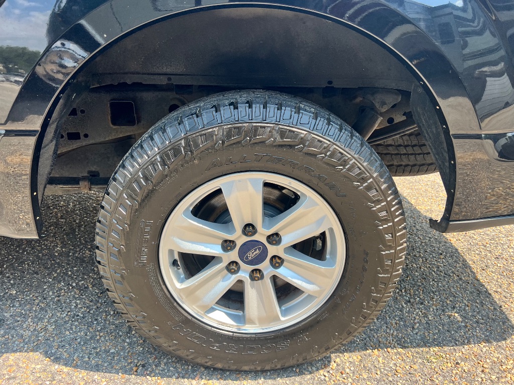 2017 Ford F150 XLT photo