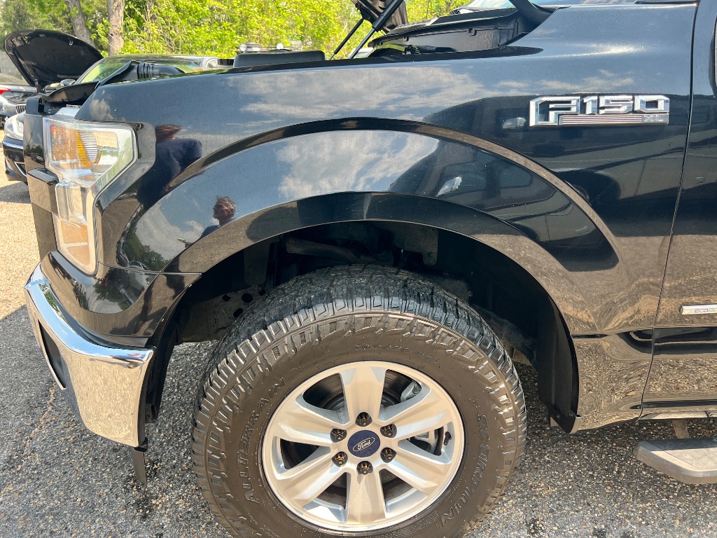 2017 Ford F150 XLT photo