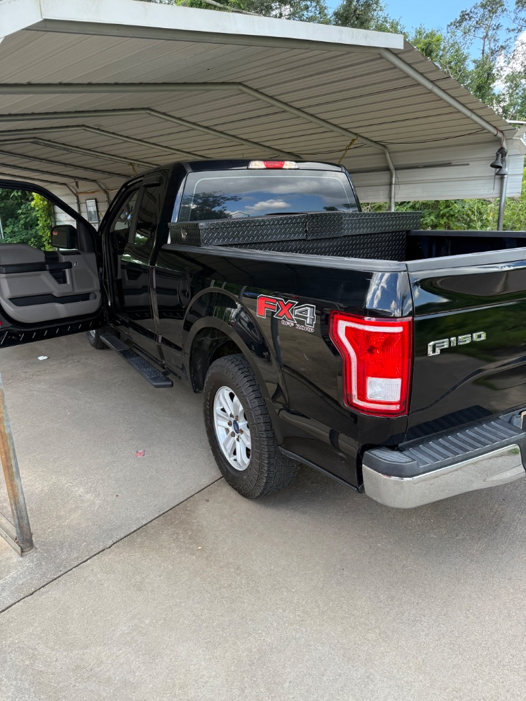 2017 Ford F150 XLT photo