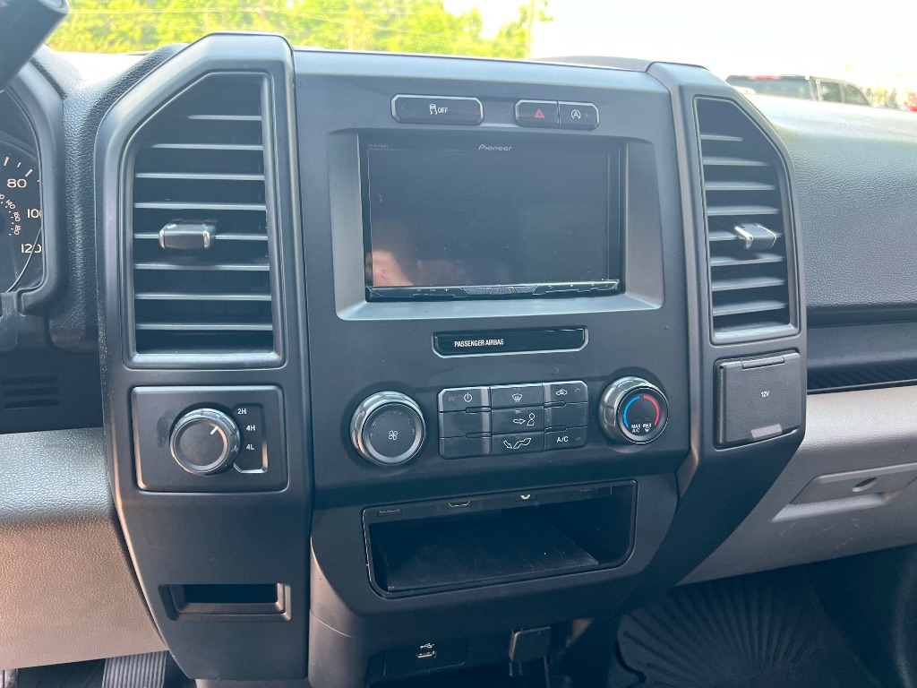 2017 Ford F150 XLT photo