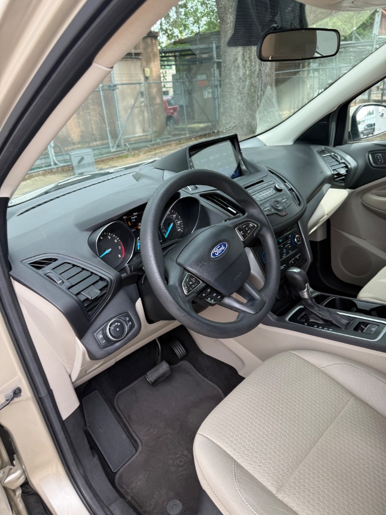 2017 Ford Escape - $10,999