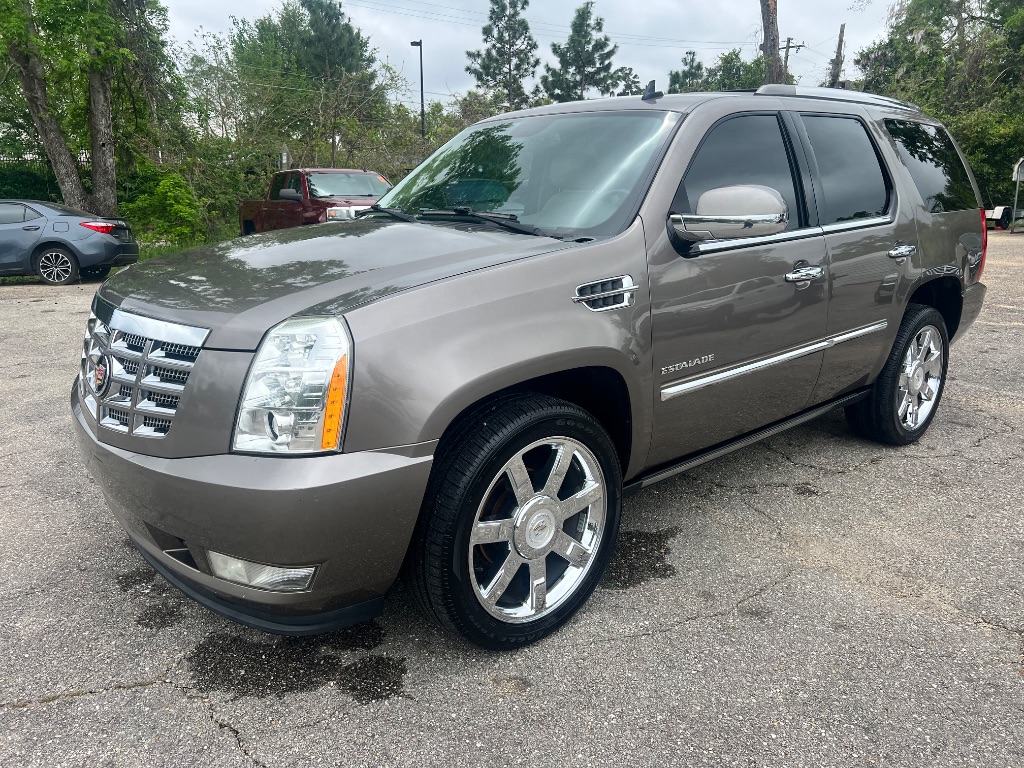 2011 Cadillac Escalade Premium photo