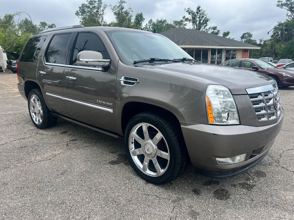 2011 Cadillac Escalade Premium photo