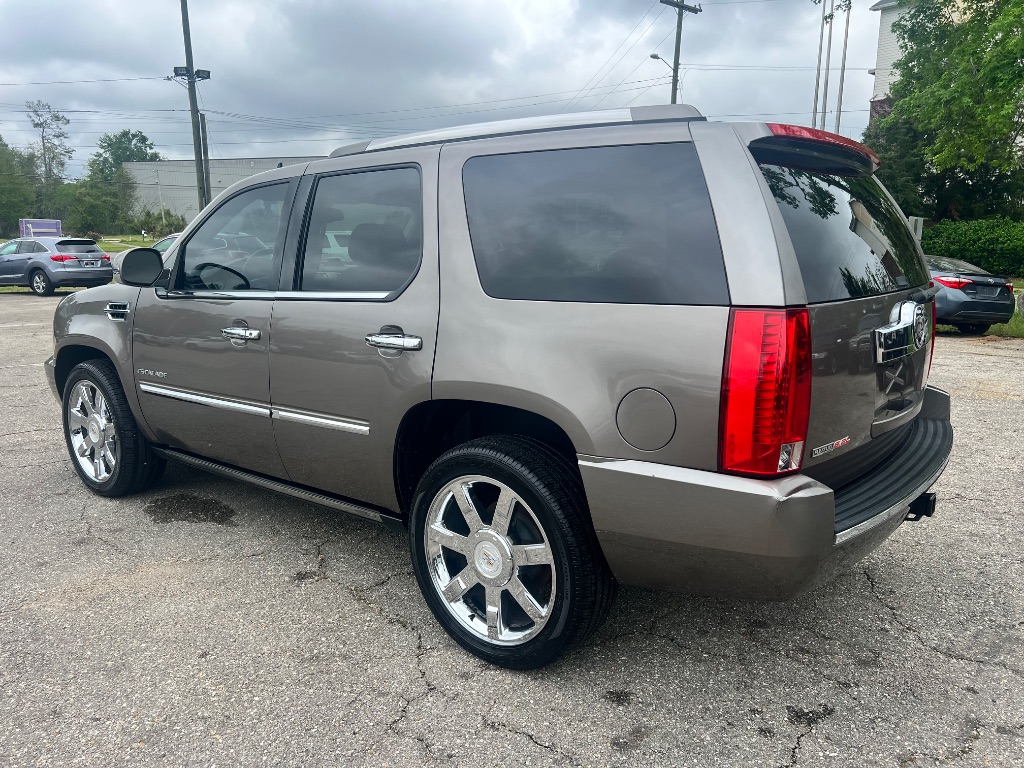 2011 Cadillac Escalade Premium photo