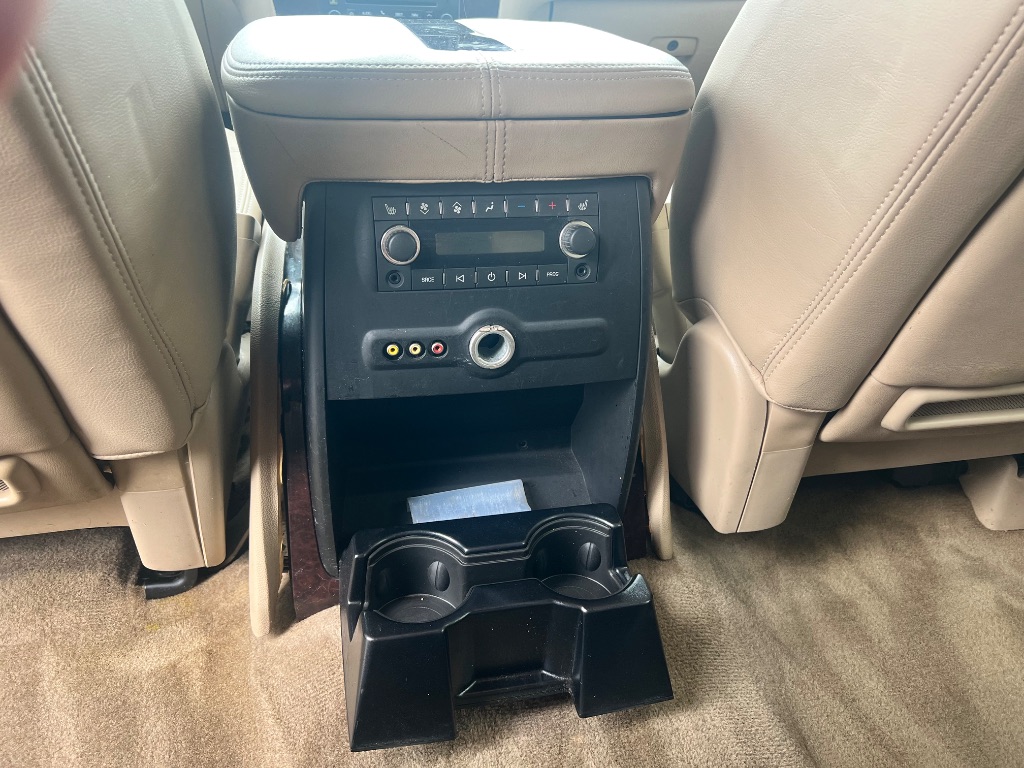 2011 Cadillac Escalade Premium photo