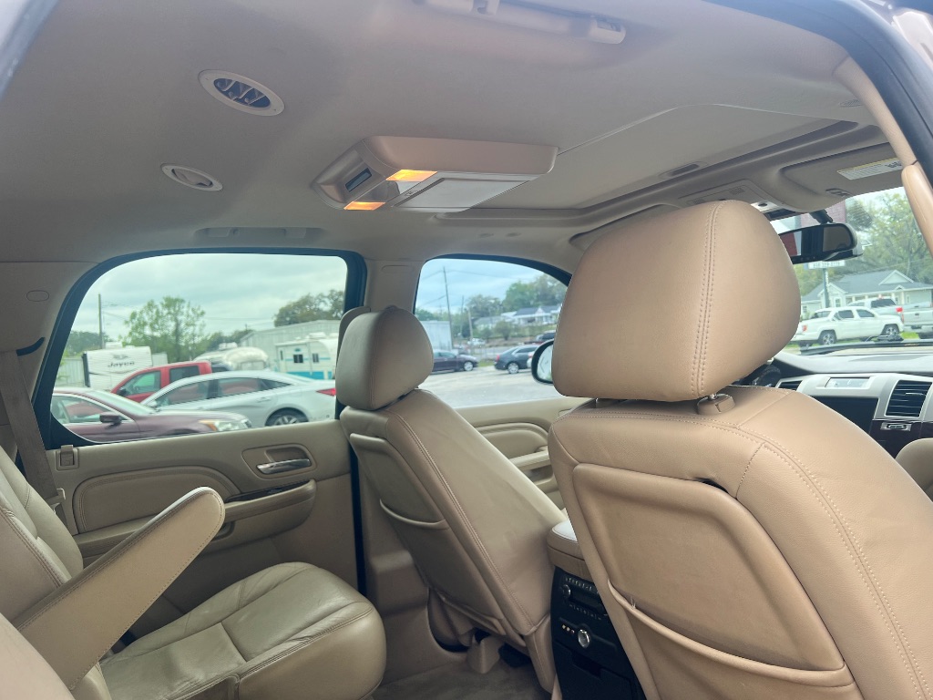 2011 Cadillac Escalade Premium photo
