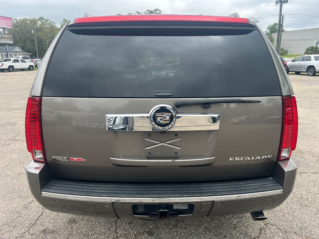 2011 Cadillac Escalade Premium photo