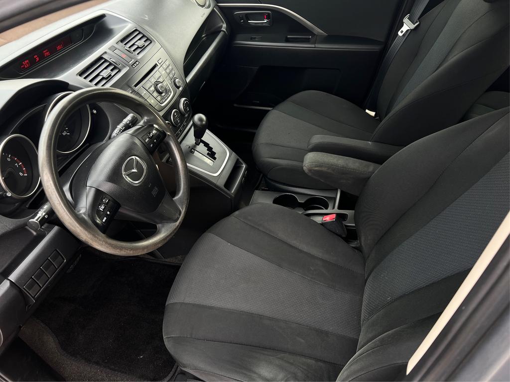 2014 Mazda Mazda5 Sport photo
