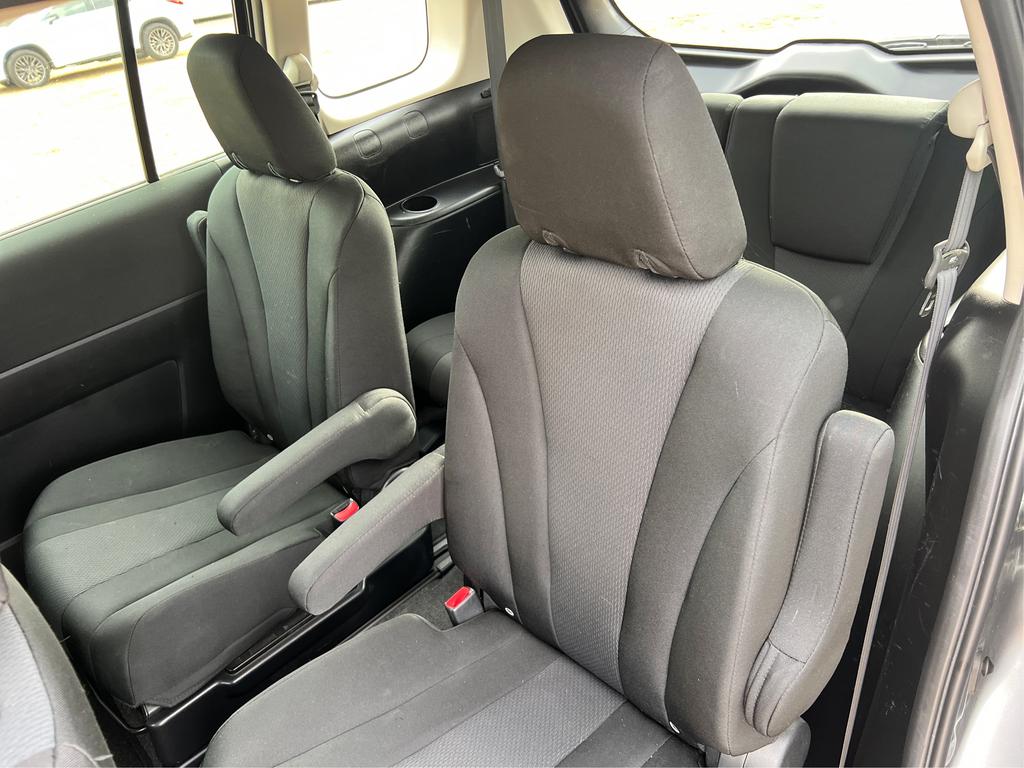2014 Mazda Mazda5 Sport photo