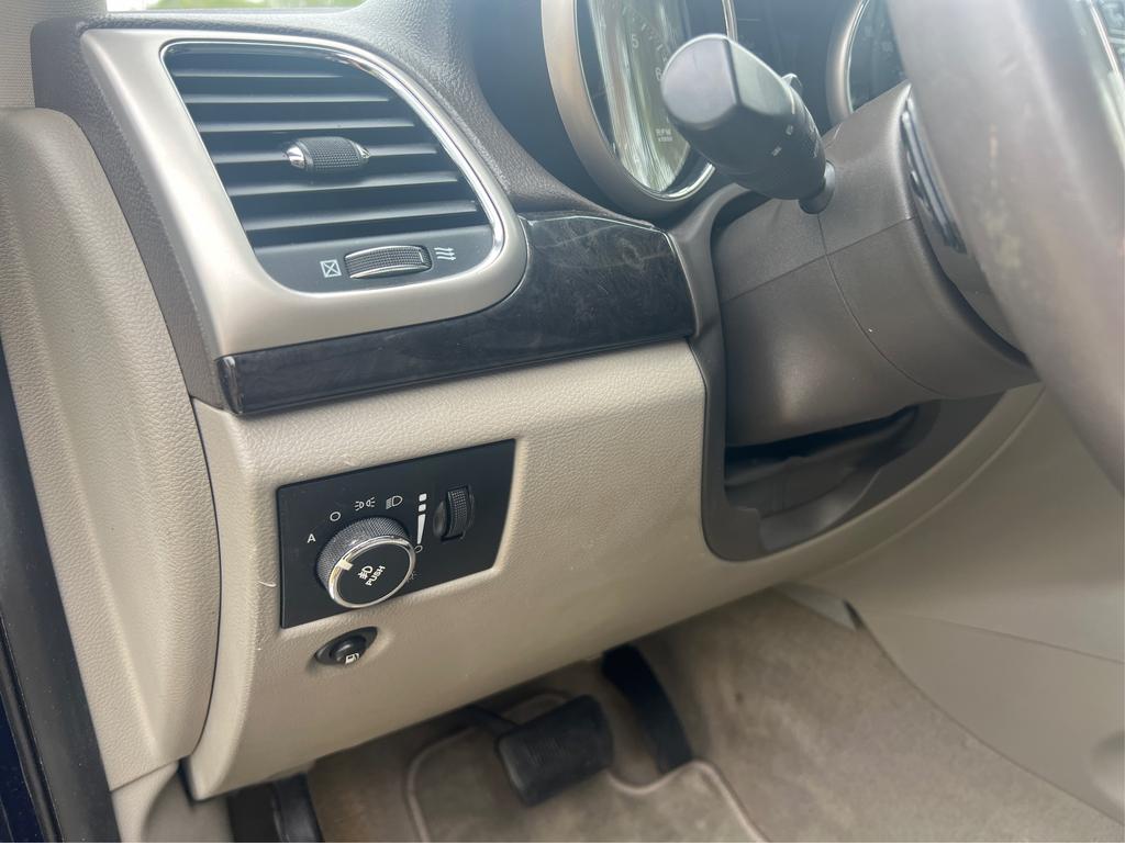 2012 Jeep Grand Cherokee Laredo photo