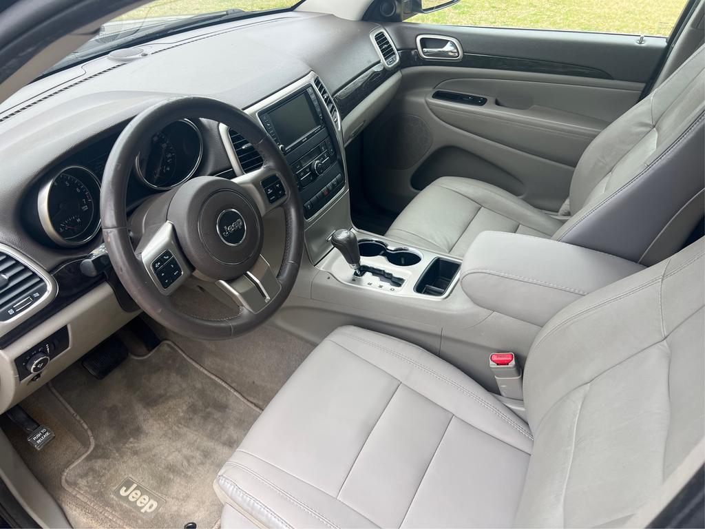 2012 Jeep Grand Cherokee Laredo photo