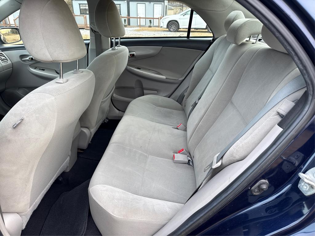 2012 Toyota Corolla L photo