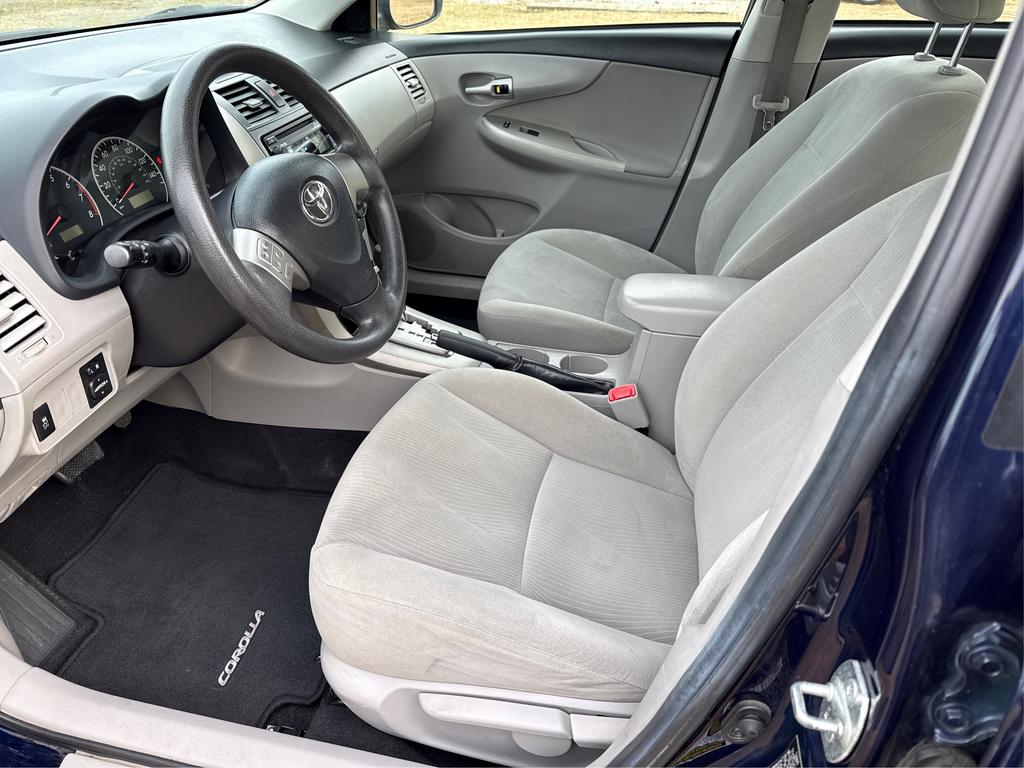 2012 Toyota Corolla L photo