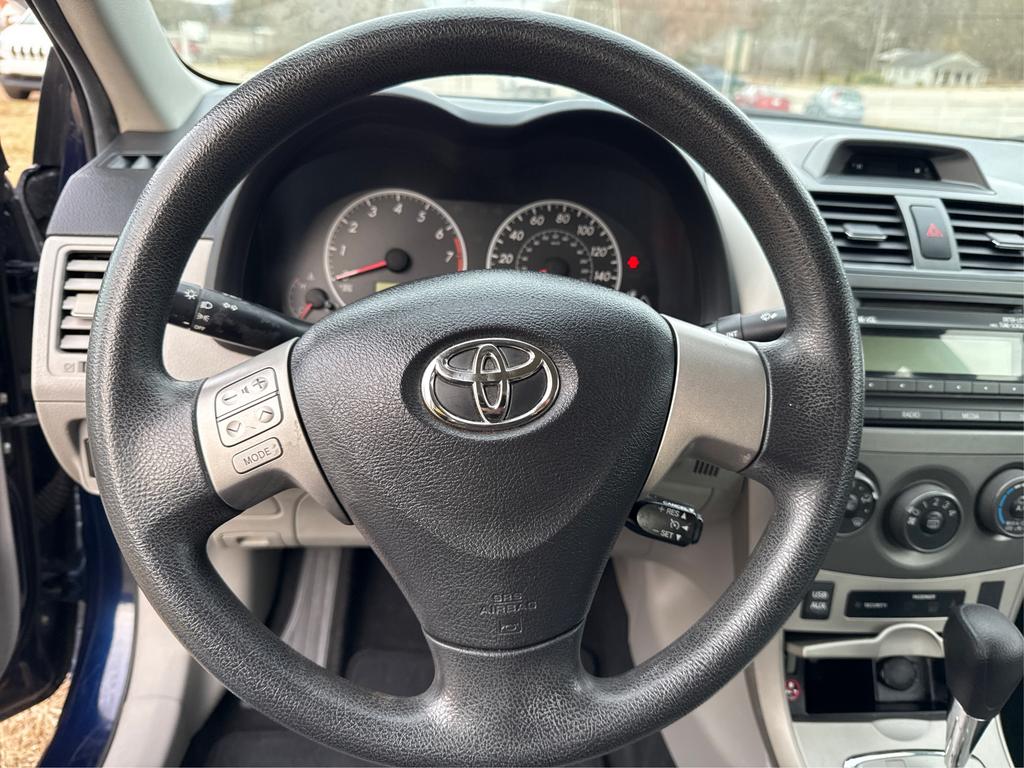 2012 Toyota Corolla L photo