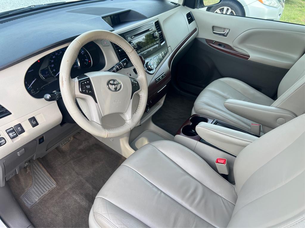 2014 Toyota Sienna