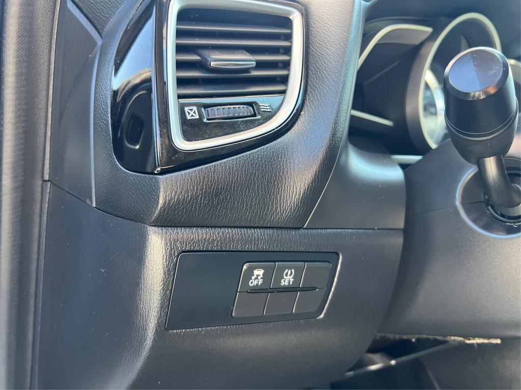 2016 MAZDA MAZDA3