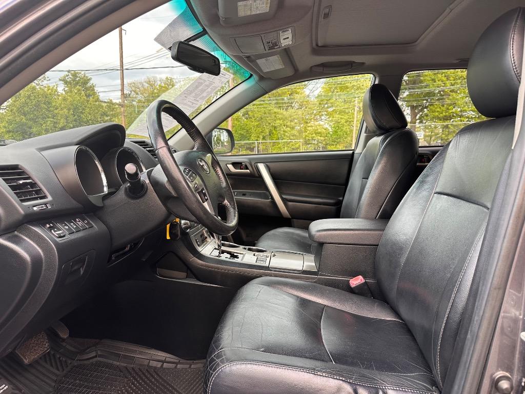 2012 Toyota Highlander - $12,495