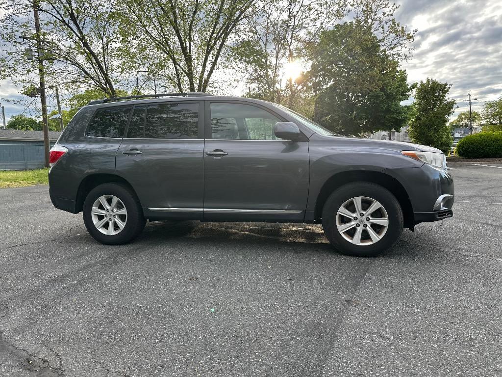2012 Toyota Highlander - $12,495