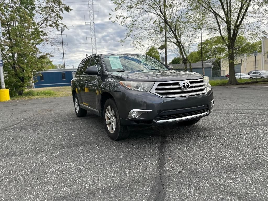 2012 Toyota Highlander - $12,495