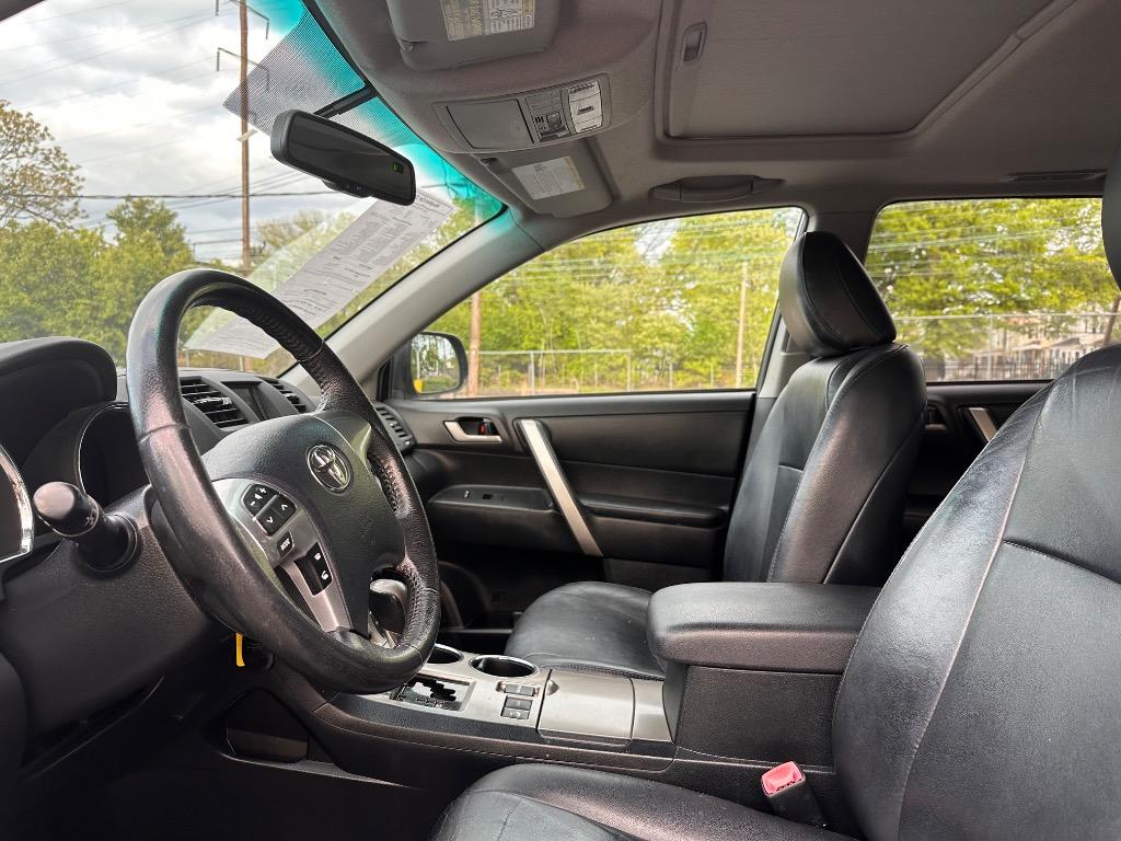 2012 Toyota Highlander - $12,495