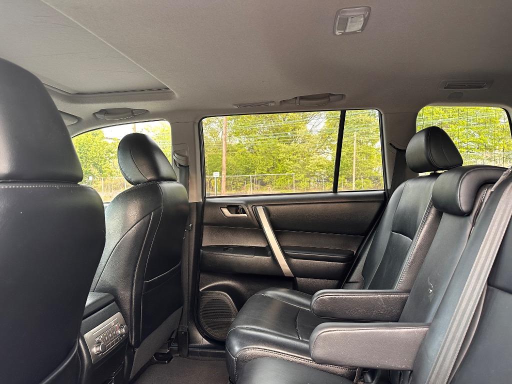 2012 Toyota Highlander - $12,495
