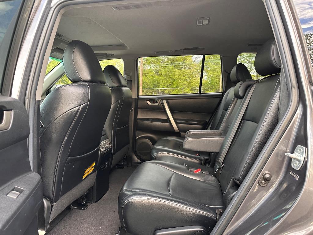 2012 Toyota Highlander - $12,495