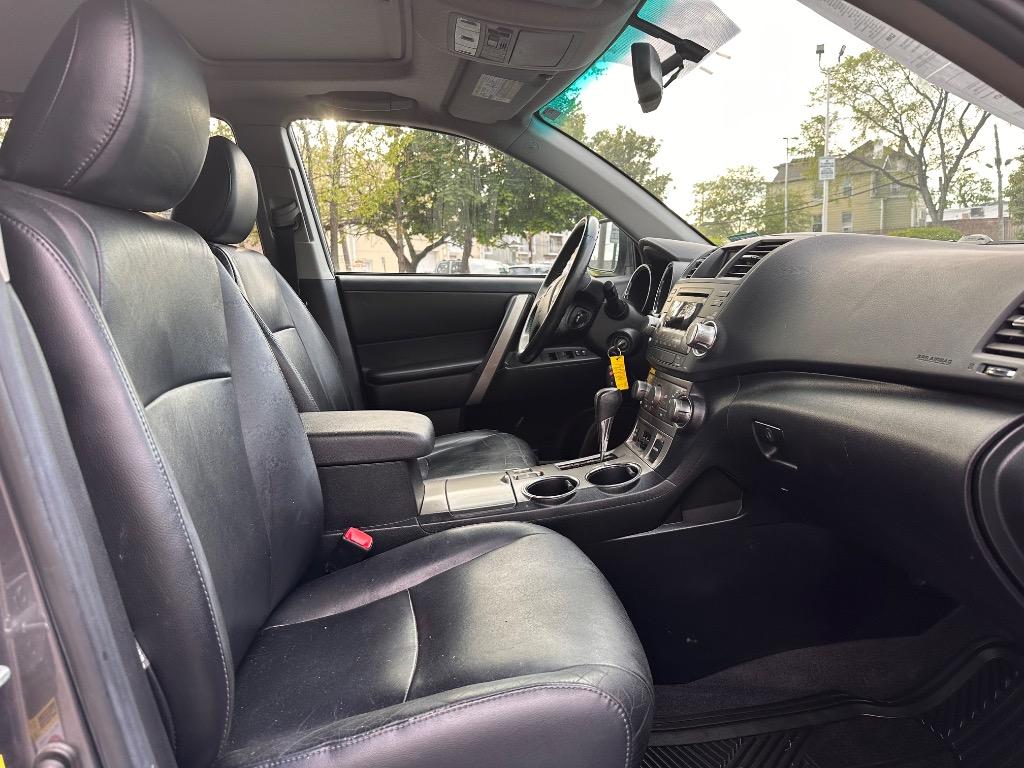 2012 Toyota Highlander - $12,495
