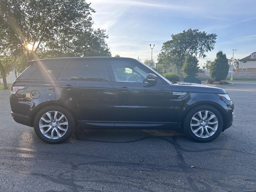 2017 Land Rover Range Rover Sport - $15,995