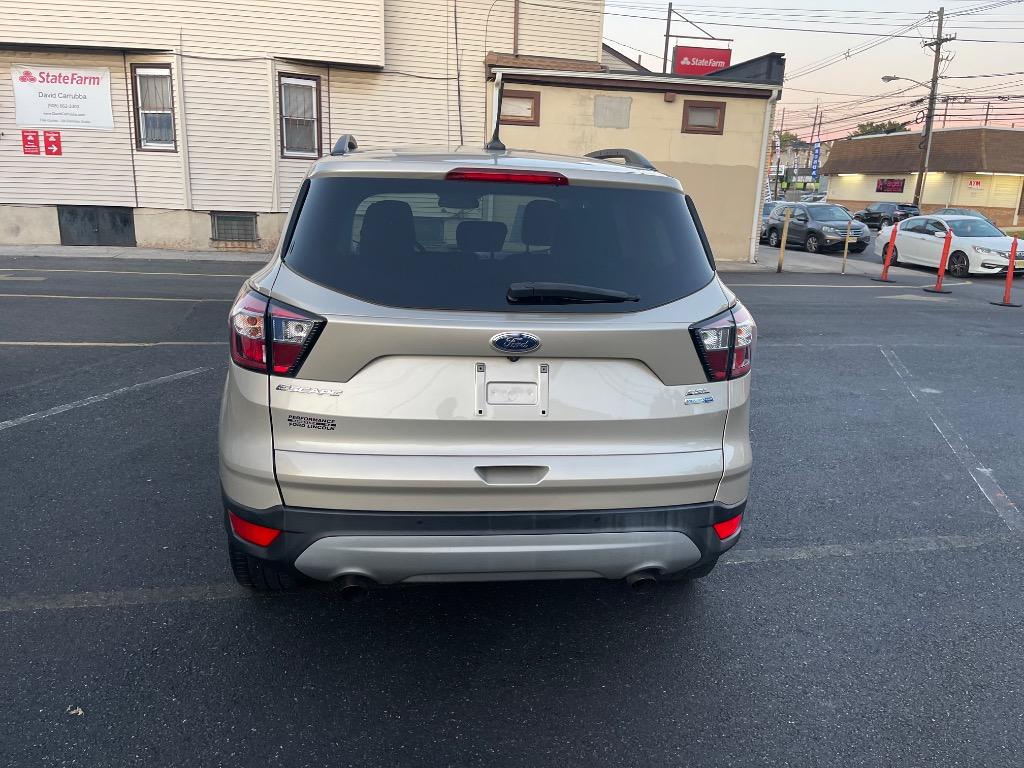 2018 Ford Escape - $10,495